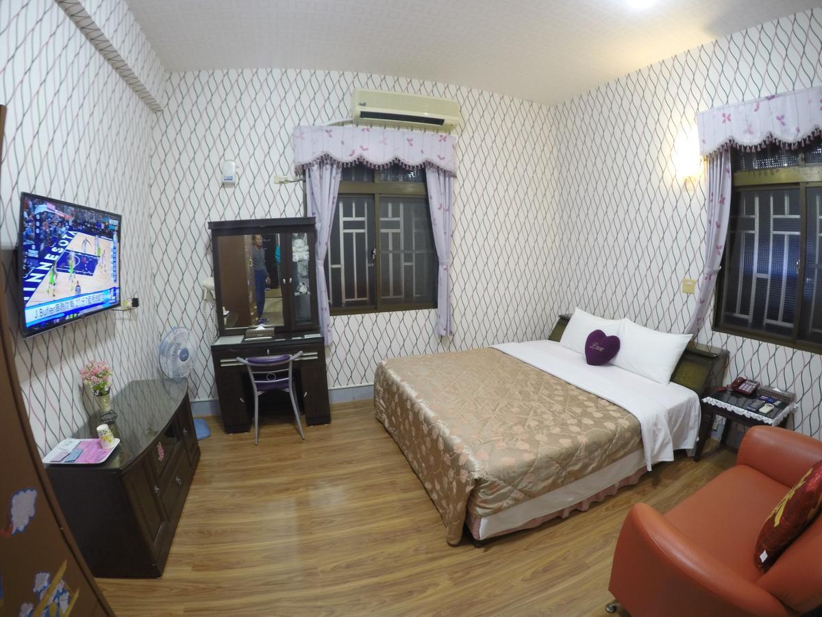 Reny Lake Warm Hostel Fanlu エクステリア 写真
